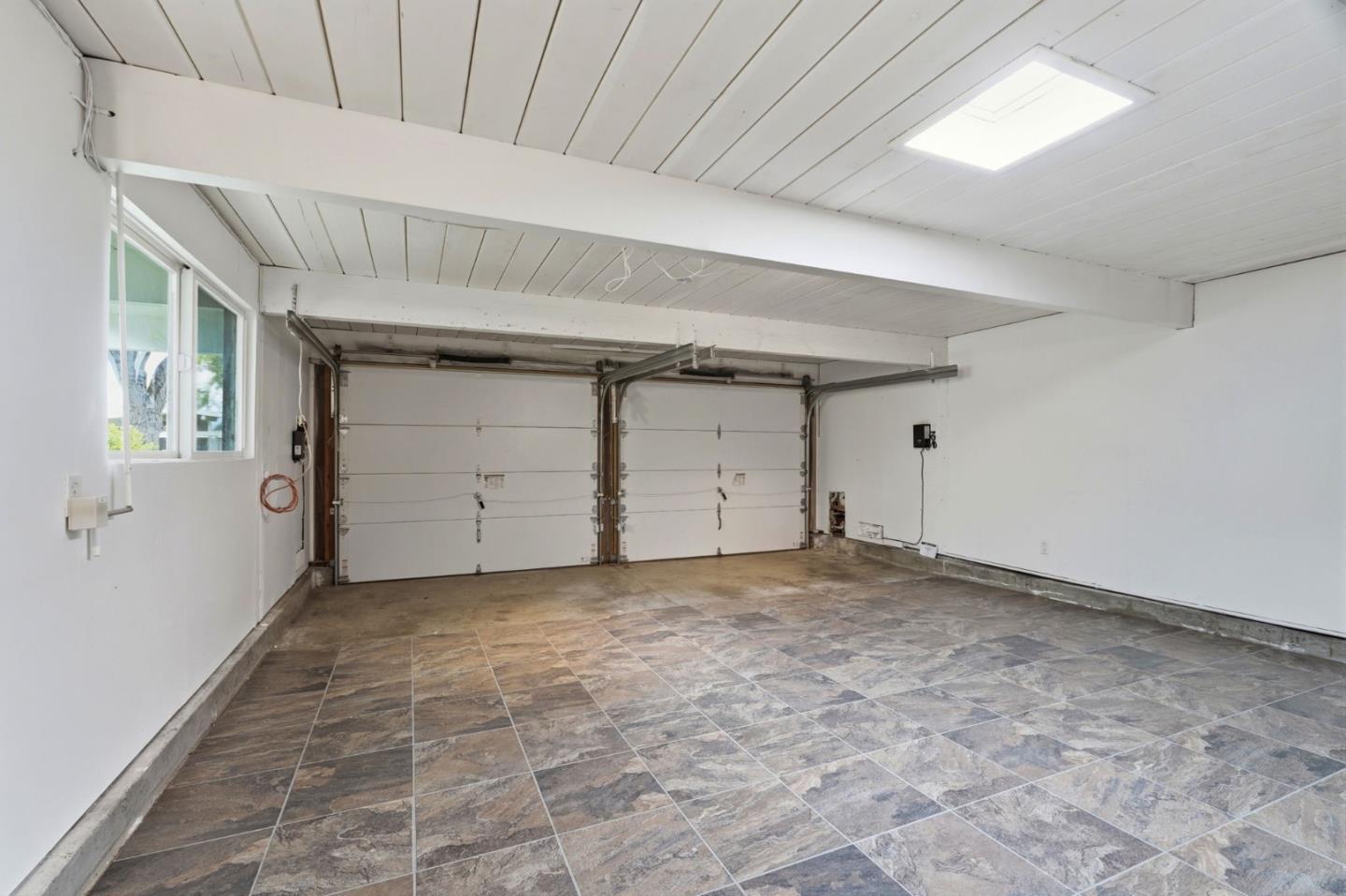 Detail Gallery Image 14 of 28 For 866 Cornwall Ct, Sunnyvale,  CA 94087 - 3 Beds | 2 Baths