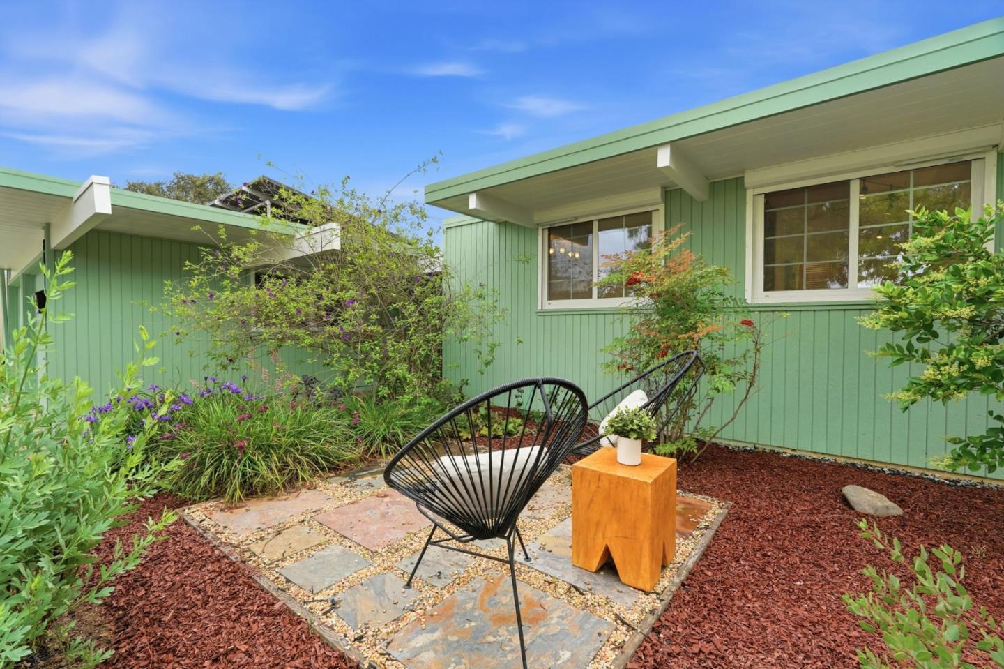 Detail Gallery Image 21 of 28 For 866 Cornwall Ct, Sunnyvale,  CA 94087 - 3 Beds | 2 Baths