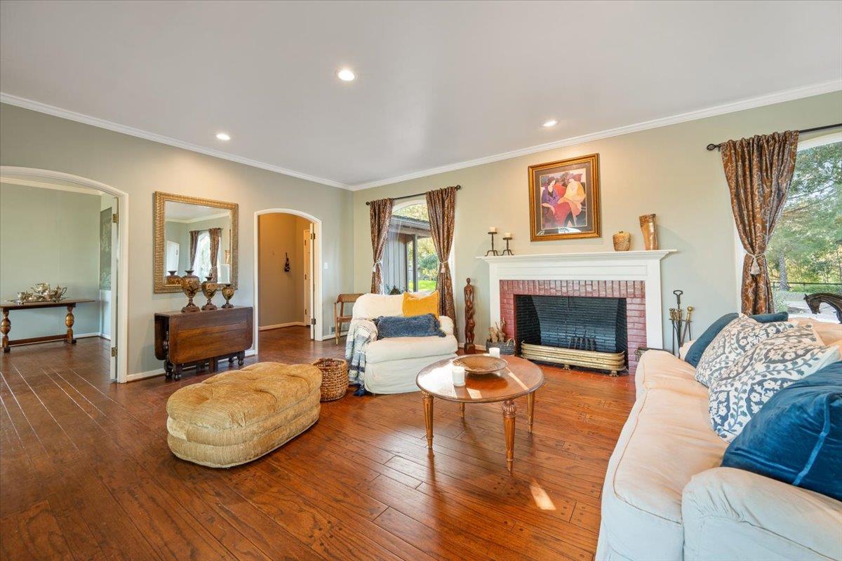 Detail Gallery Image 12 of 70 For 2480 Roblar Ave, Los Olivos,  CA 93441 - 9 Beds | 8 Baths