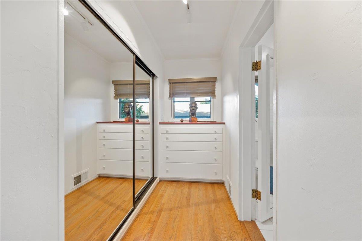 Detail Gallery Image 20 of 70 For 2480 Roblar Ave, Los Olivos,  CA 93441 - 9 Beds | 8 Baths