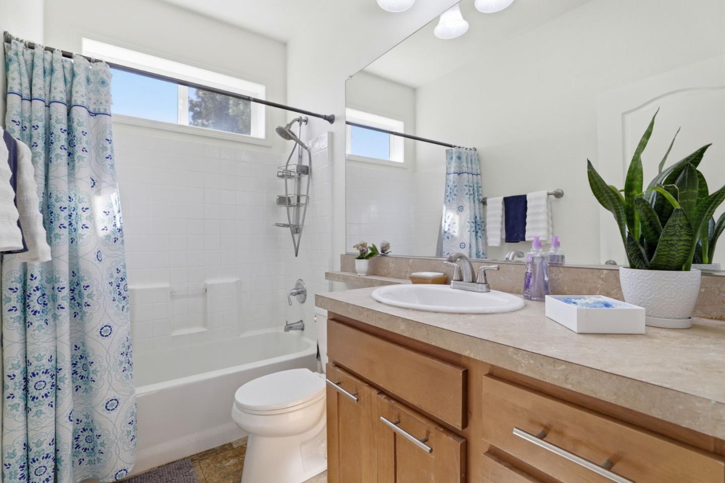 Detail Gallery Image 11 of 17 For 424 Shorewood Ln #424,  San Jose,  CA 95134 - 3 Beds | 2 Baths