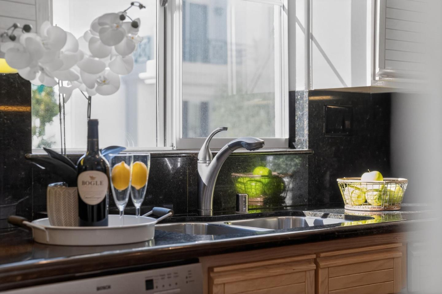 Detail Gallery Image 14 of 34 For 475 Milan Dr #113,  San Jose,  CA 95134 - 1 Beds | 1/1 Baths