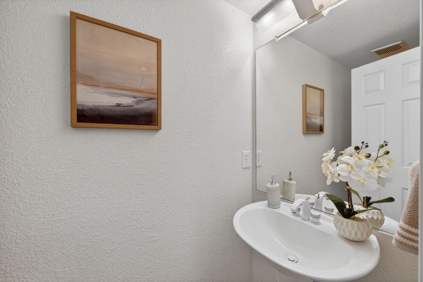 Detail Gallery Image 16 of 34 For 475 Milan Dr #113,  San Jose,  CA 95134 - 1 Beds | 1/1 Baths