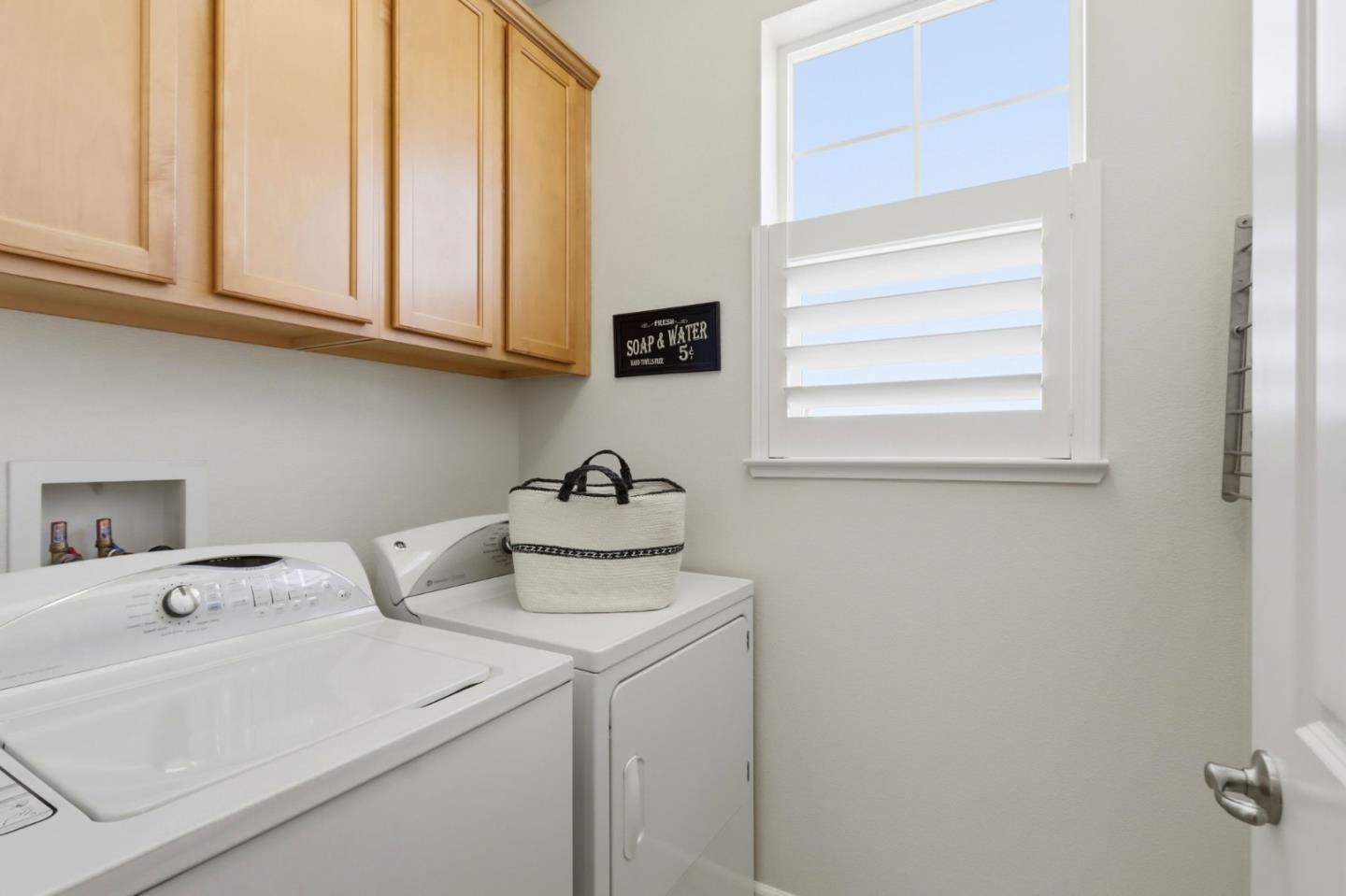 Detail Gallery Image 25 of 32 For 1658 North Pole Pl #1,  San Jose,  CA 95124 - 4 Beds | 4 Baths