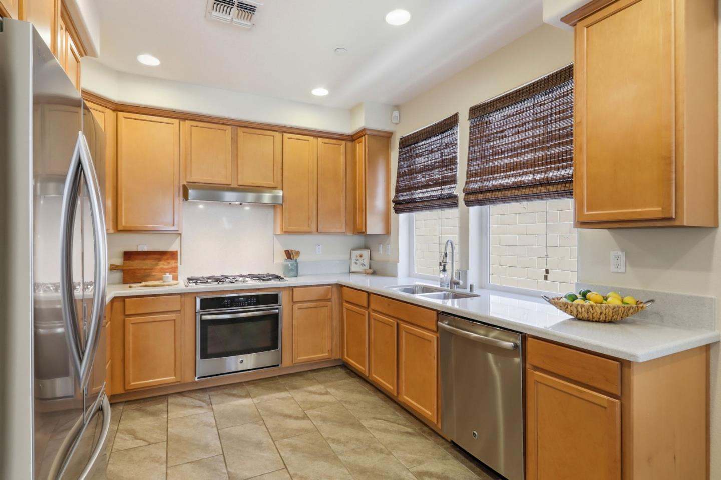 Detail Gallery Image 8 of 32 For 1658 North Pole Pl #1,  San Jose,  CA 95124 - 4 Beds | 4 Baths