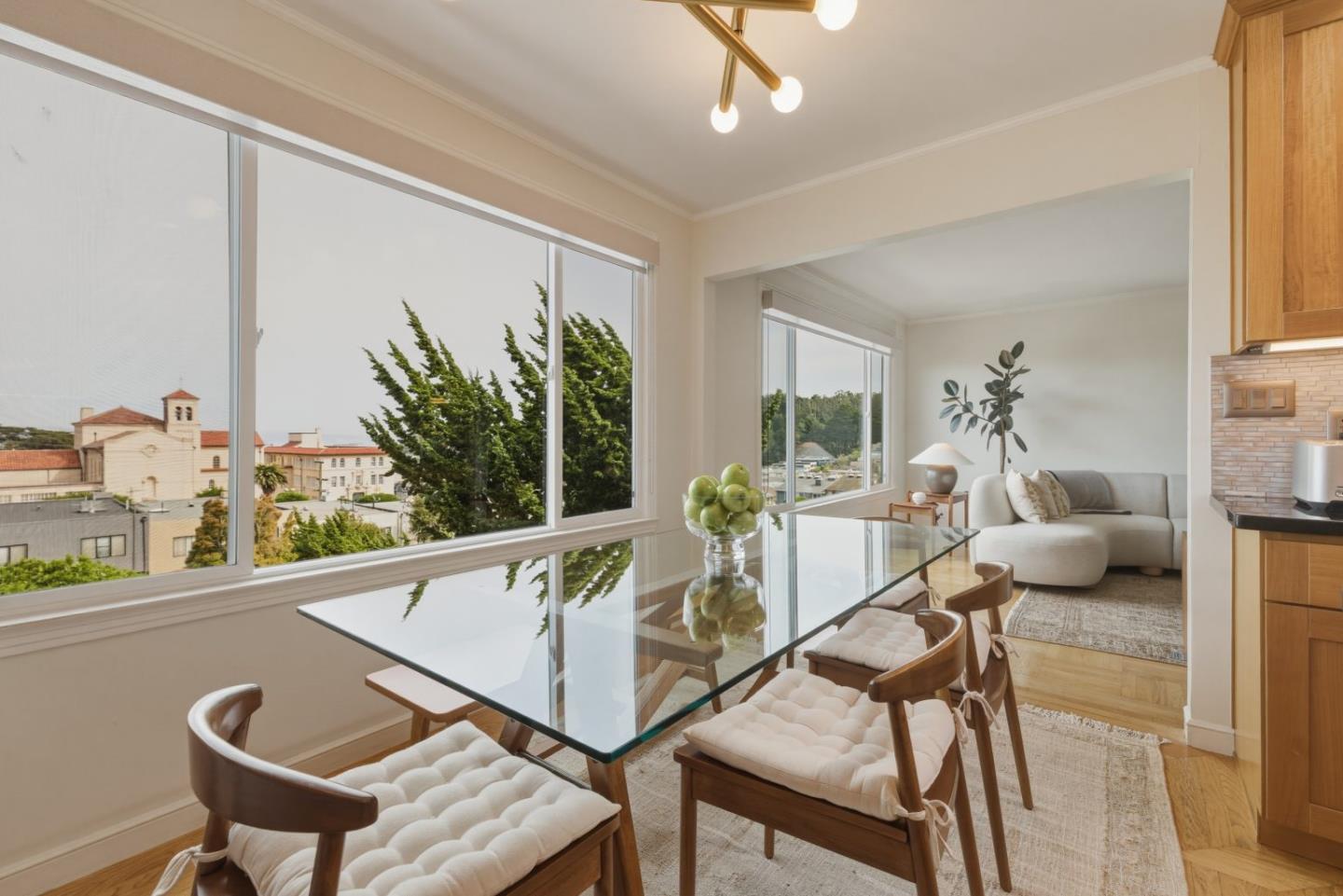 Detail Gallery Image 13 of 73 For 457 Oxford St, San Francisco,  CA 94134 - 3 Beds | 2 Baths