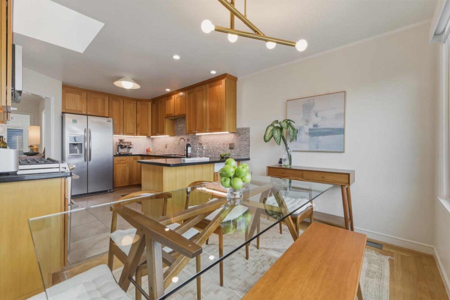 Detail Gallery Image 14 of 73 For 457 Oxford St, San Francisco,  CA 94134 - 3 Beds | 2 Baths