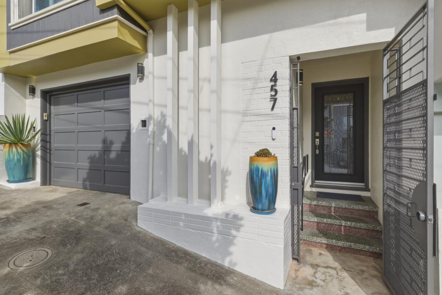 Detail Gallery Image 2 of 73 For 457 Oxford St, San Francisco,  CA 94134 - 3 Beds | 2 Baths