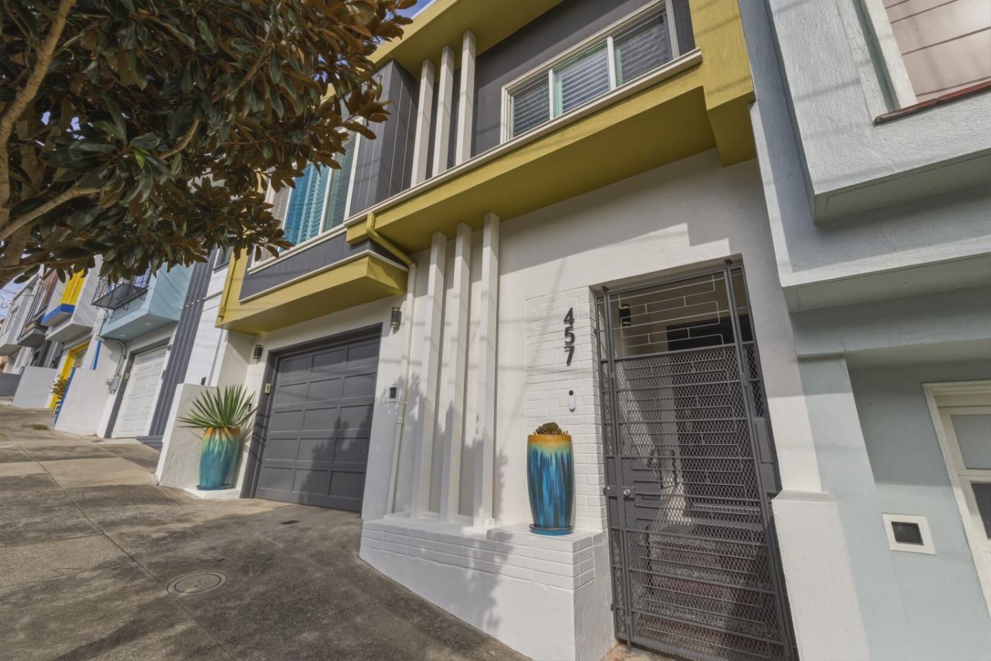 Detail Gallery Image 3 of 73 For 457 Oxford St, San Francisco,  CA 94134 - 3 Beds | 2 Baths