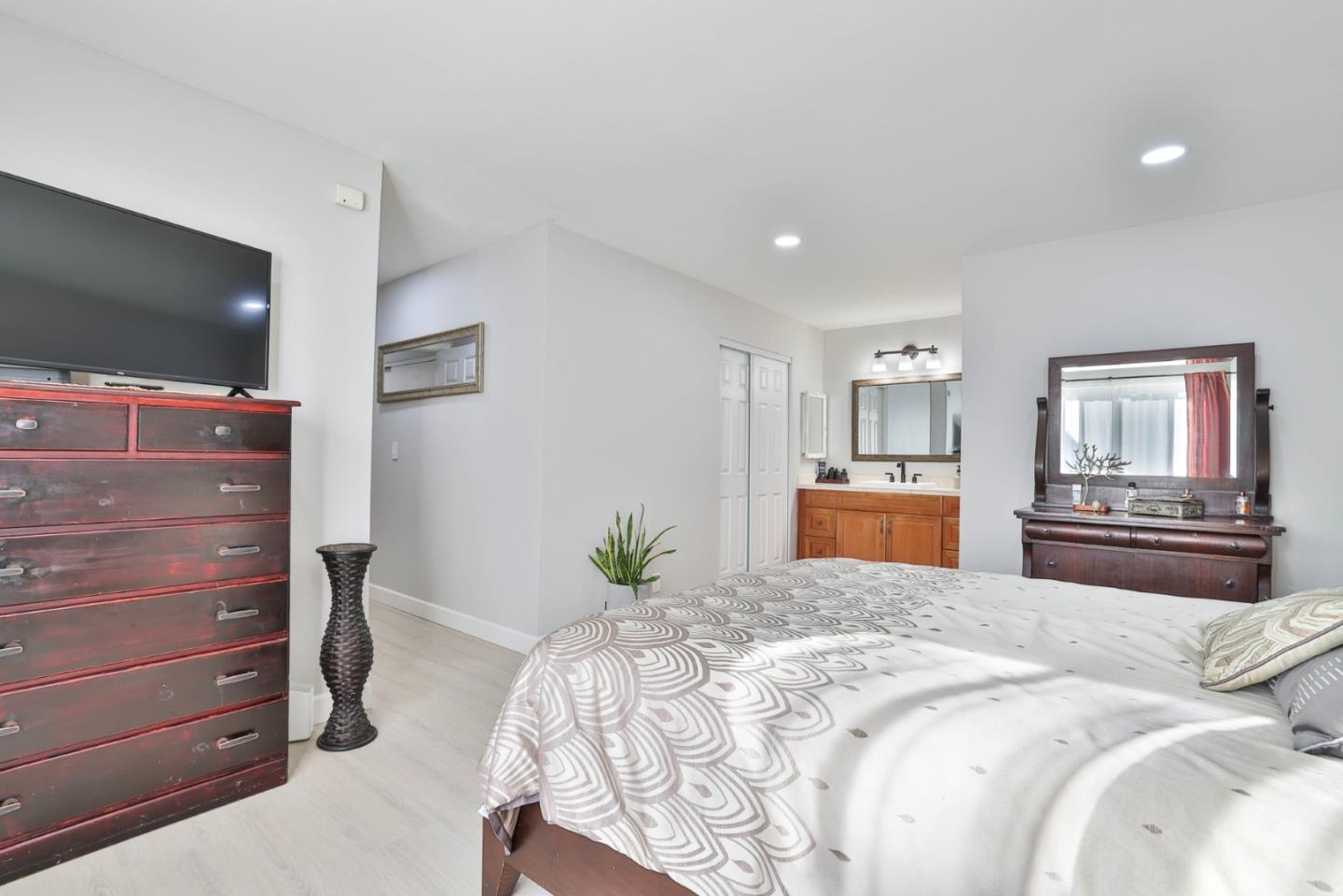 Detail Gallery Image 14 of 29 For 105 Cherry Blossom Dr, San Jose,  CA 95123 - 3 Beds | 2 Baths