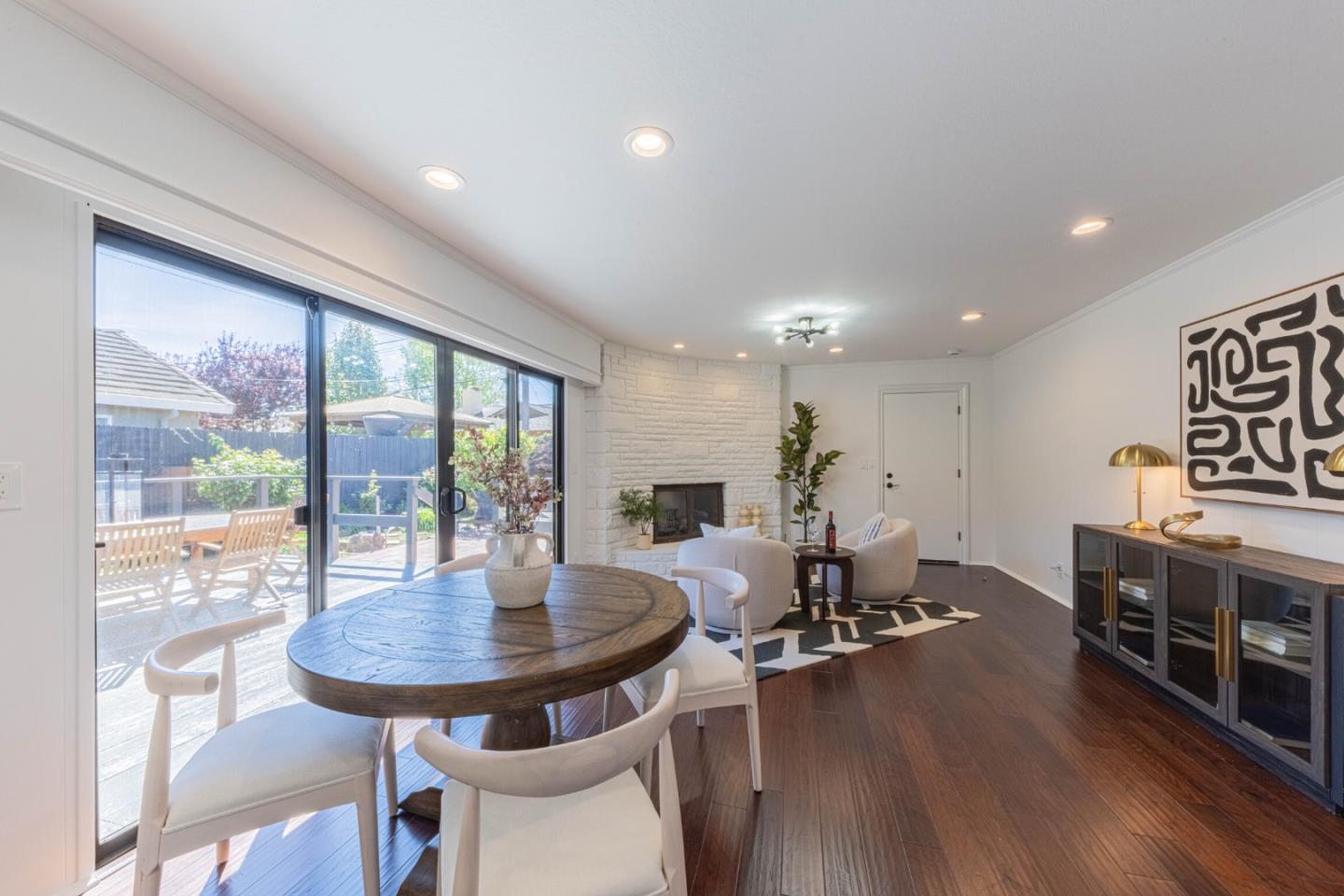 Detail Gallery Image 13 of 51 For 1211 via Paraiso, Salinas,  CA 93901 - 3 Beds | 2 Baths