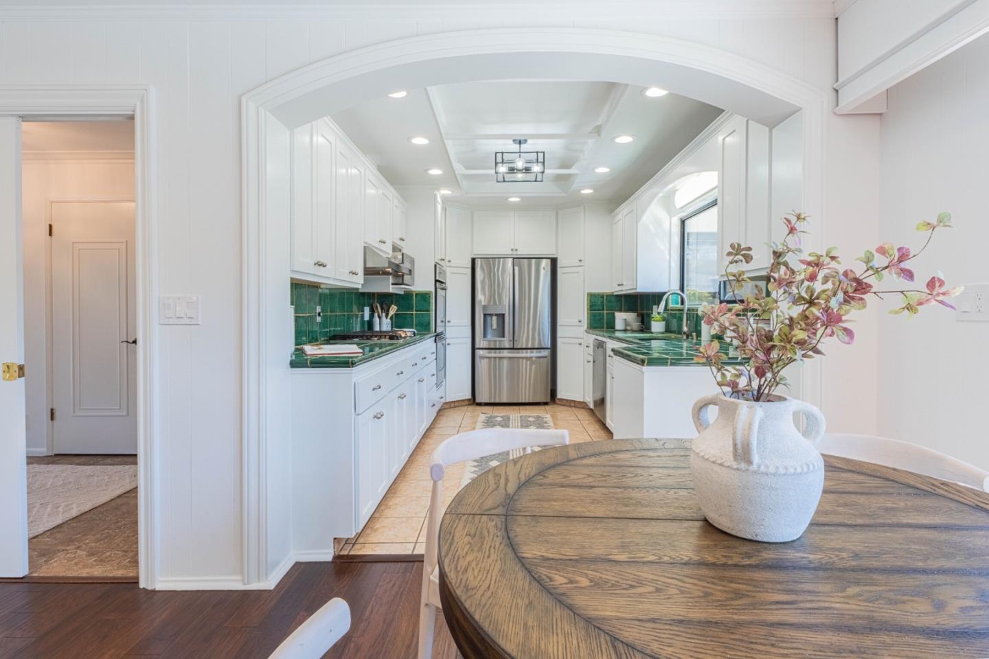 Detail Gallery Image 14 of 51 For 1211 via Paraiso, Salinas,  CA 93901 - 3 Beds | 2 Baths