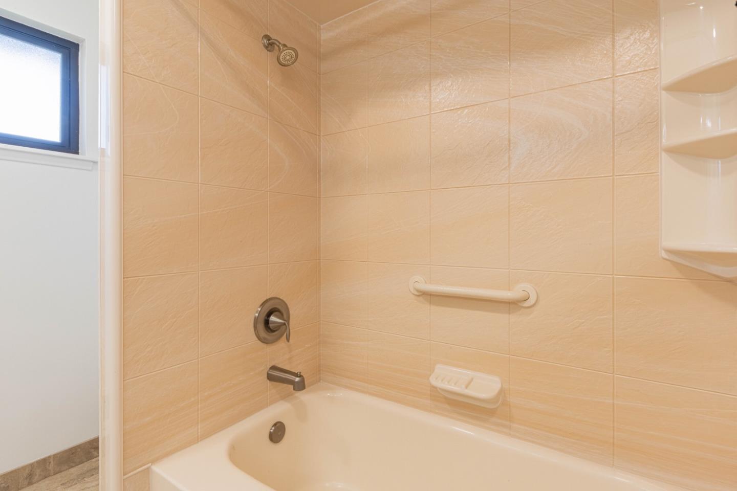 Detail Gallery Image 26 of 51 For 1211 via Paraiso, Salinas,  CA 93901 - 3 Beds | 2 Baths