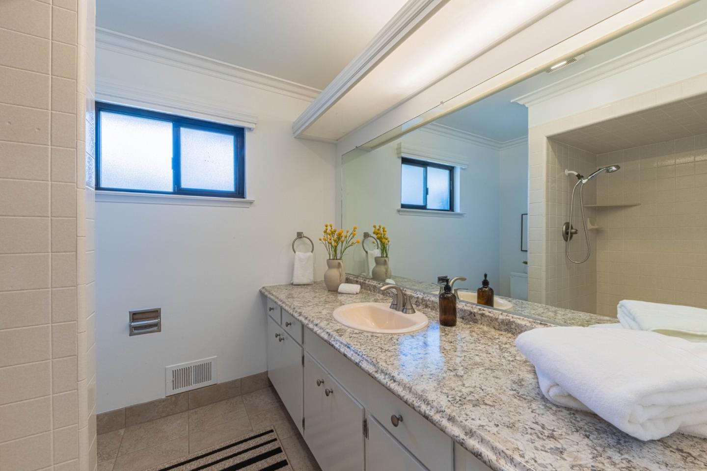 Detail Gallery Image 33 of 51 For 1211 via Paraiso, Salinas,  CA 93901 - 3 Beds | 2 Baths