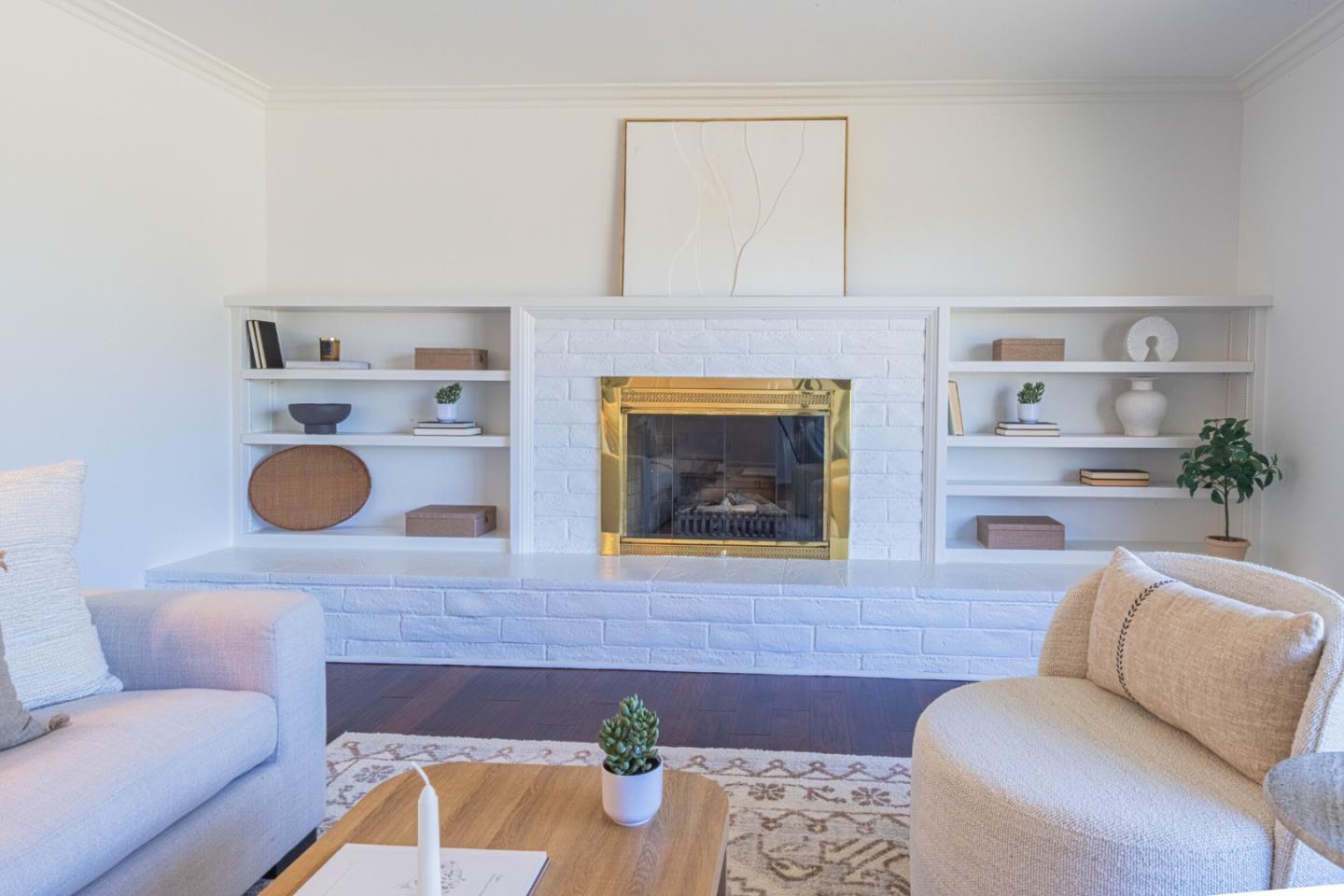 Detail Gallery Image 8 of 51 For 1211 via Paraiso, Salinas,  CA 93901 - 3 Beds | 2 Baths