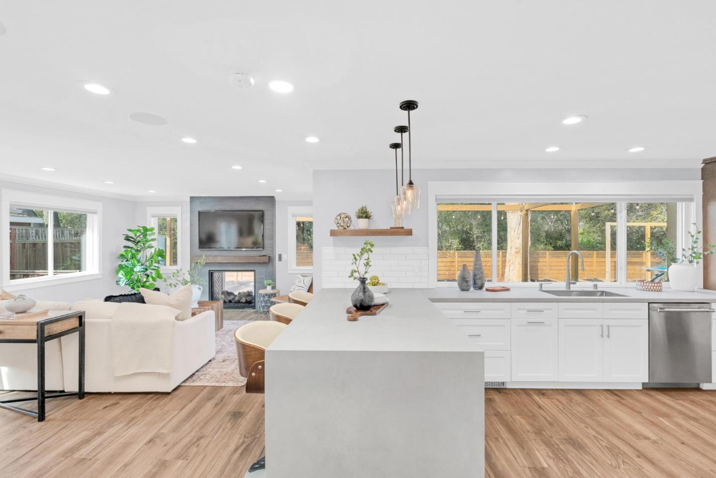 Detail Gallery Image 26 of 71 For 1451 Elwood Dr, Los Gatos,  CA 95032 - 5 Beds | 2/1 Baths