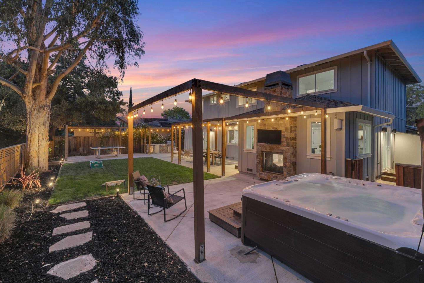 Detail Gallery Image 7 of 71 For 1451 Elwood Dr, Los Gatos,  CA 95032 - 5 Beds | 2/1 Baths