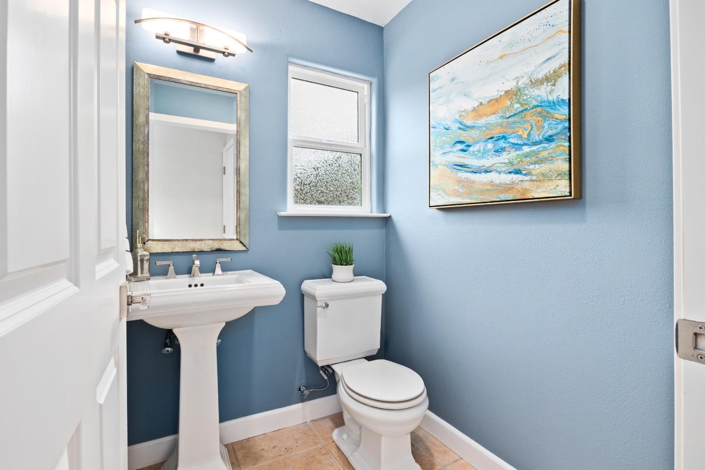 Detail Gallery Image 15 of 52 For 1576 Heritage Ln, Santa Cruz,  CA 95062 - – Beds | – Baths