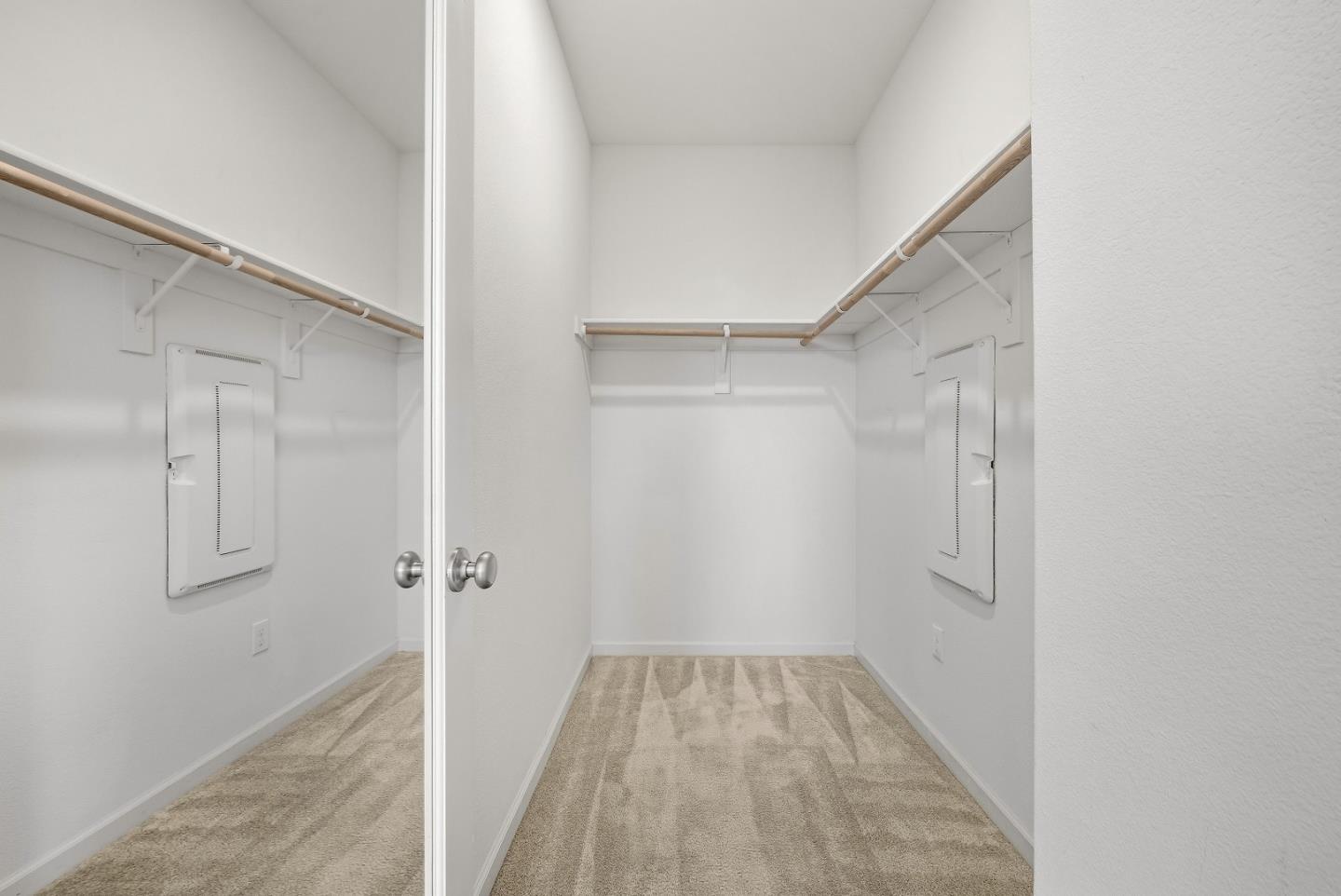 Detail Gallery Image 23 of 38 For 1011 Giacomo Ln #1,  San Jose,  CA 95131 - 4 Beds | 3/1 Baths