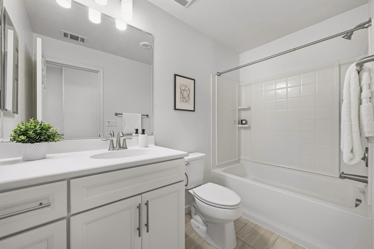 Detail Gallery Image 27 of 38 For 1011 Giacomo Ln #1,  San Jose,  CA 95131 - 4 Beds | 3/1 Baths