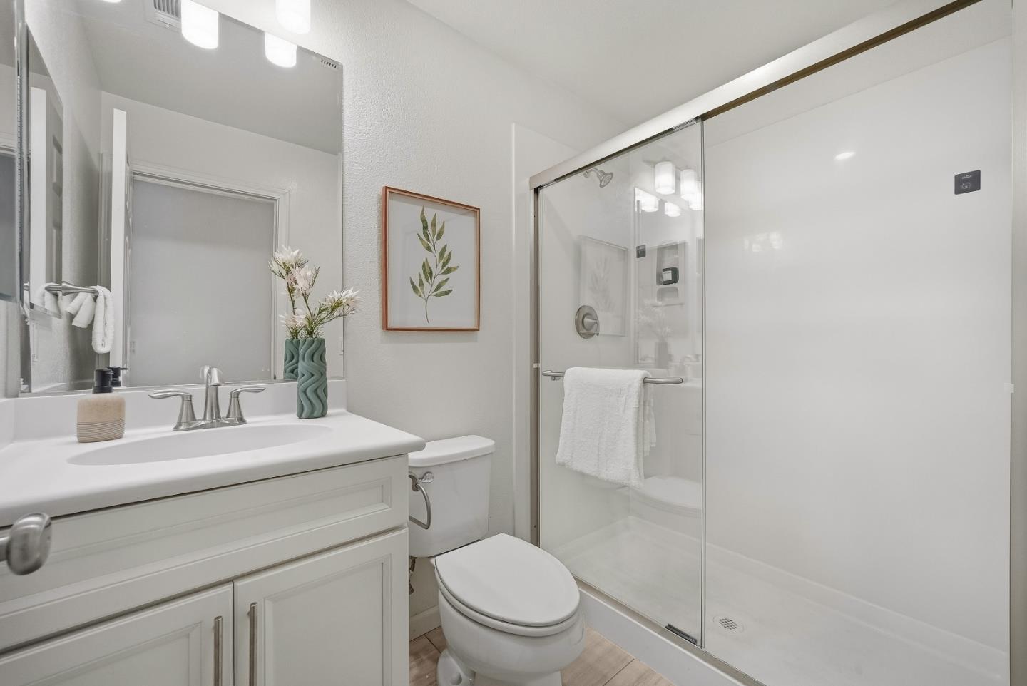 Detail Gallery Image 6 of 38 For 1011 Giacomo Ln #1,  San Jose,  CA 95131 - 4 Beds | 3/1 Baths