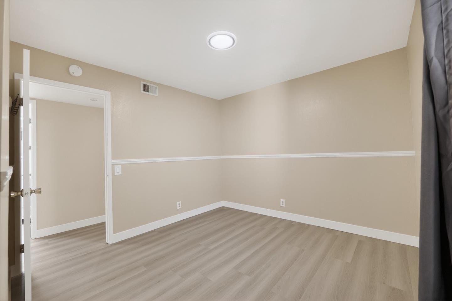 Detail Gallery Image 14 of 30 For 3957 Tiverton Dr, San Jose,  CA 95121 - 3 Beds | 2 Baths