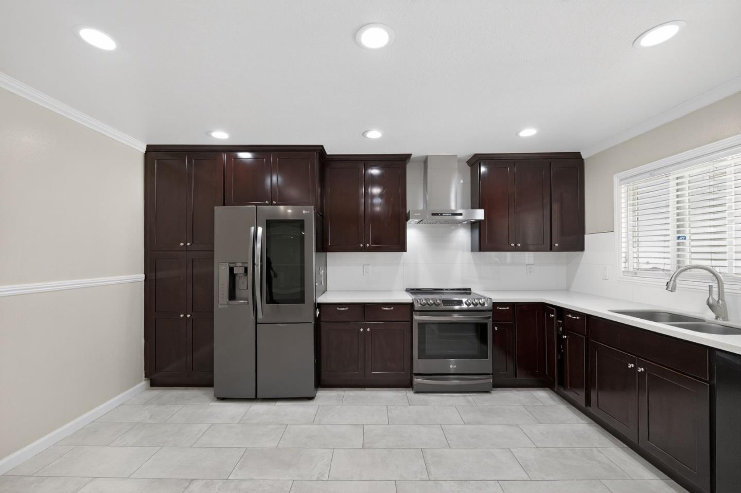 Detail Gallery Image 20 of 30 For 3957 Tiverton Dr, San Jose,  CA 95121 - 3 Beds | 2 Baths