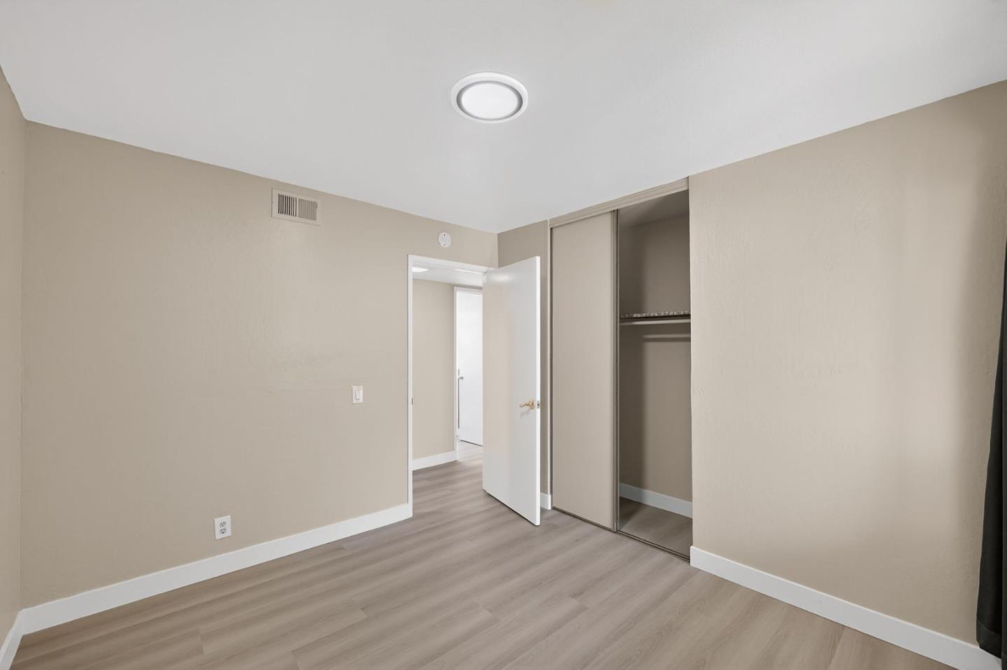 Detail Gallery Image 23 of 30 For 3957 Tiverton Dr, San Jose,  CA 95121 - 3 Beds | 2 Baths