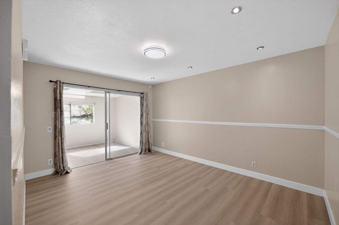 Detail Gallery Image 24 of 30 For 3957 Tiverton Dr, San Jose,  CA 95121 - 3 Beds | 2 Baths