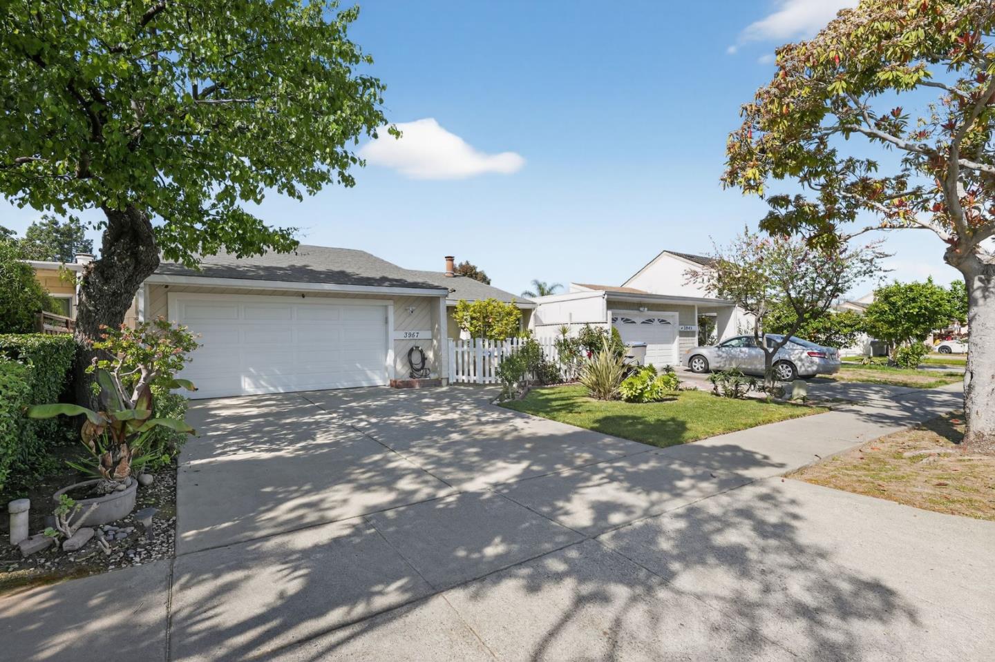 Detail Gallery Image 3 of 30 For 3957 Tiverton Dr, San Jose,  CA 95121 - 3 Beds | 2 Baths