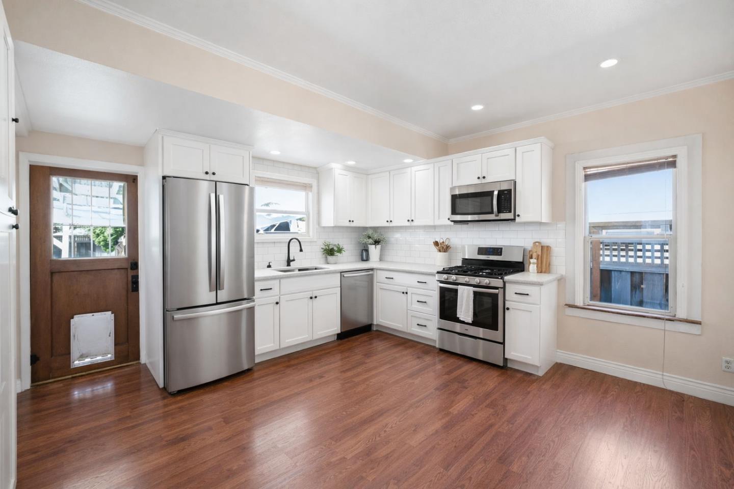 Detail Gallery Image 7 of 42 For 1270 Pierce St, Santa Clara,  CA 95050 - 3 Beds | 1 Baths