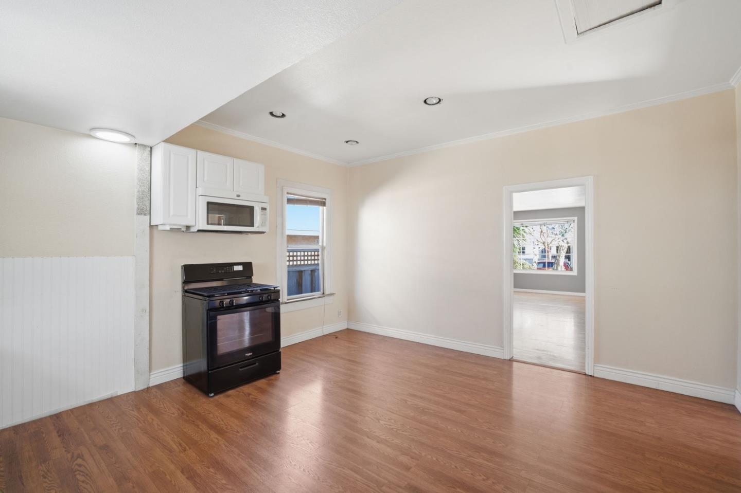 Detail Gallery Image 9 of 42 For 1270 Pierce St, Santa Clara,  CA 95050 - 3 Beds | 1 Baths