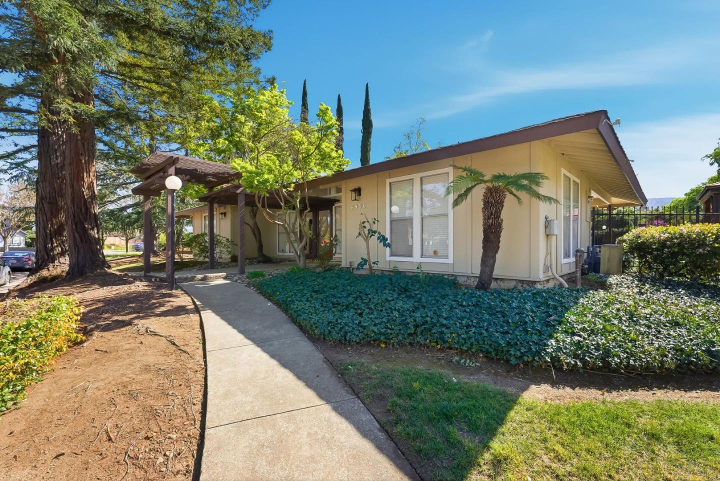 Detail Gallery Image 27 of 38 For 4994 Peach Ter, Campbell,  CA 95008 - 2 Beds | 1/1 Baths