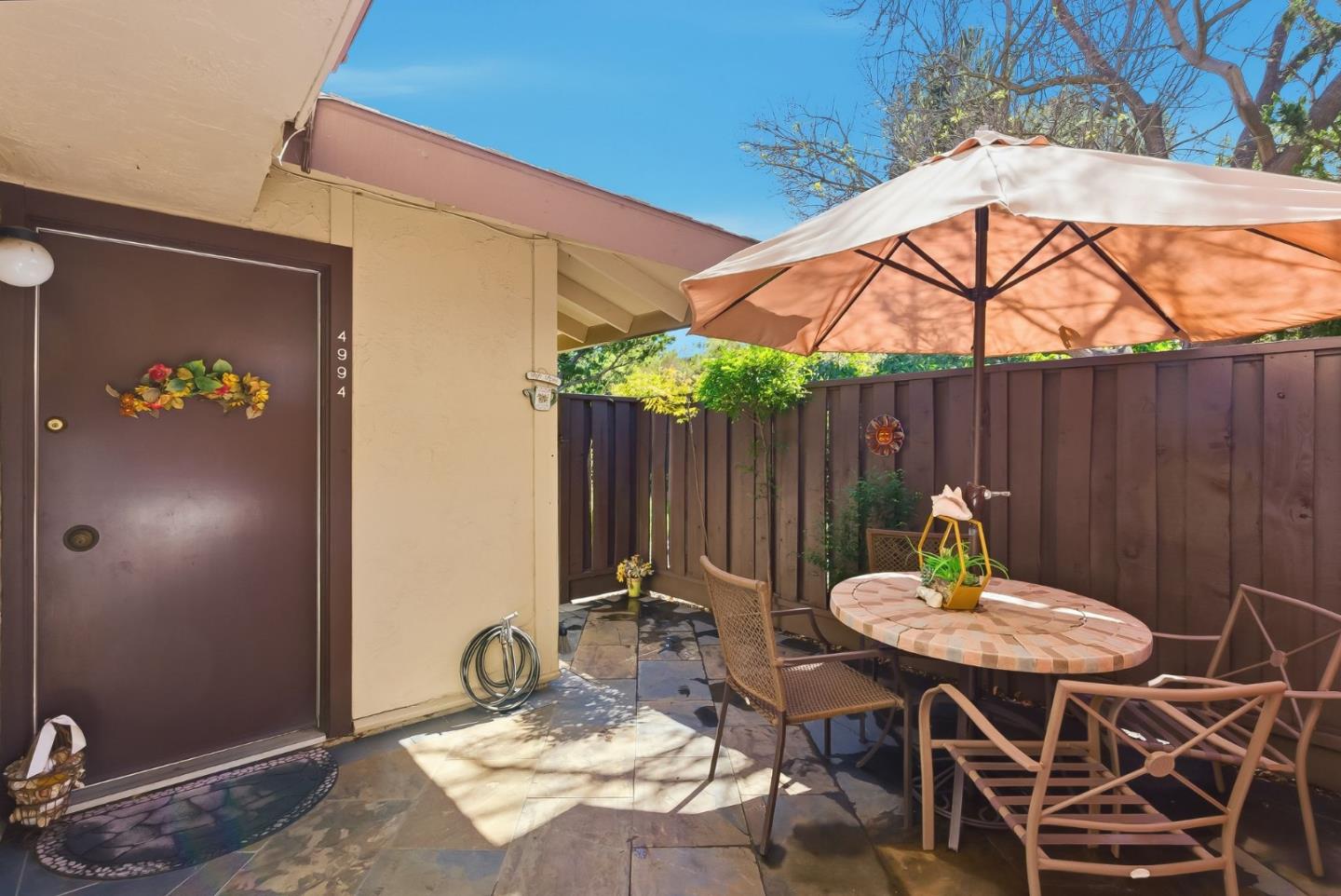 Detail Gallery Image 4 of 38 For 4994 Peach Ter, Campbell,  CA 95008 - 2 Beds | 1/1 Baths