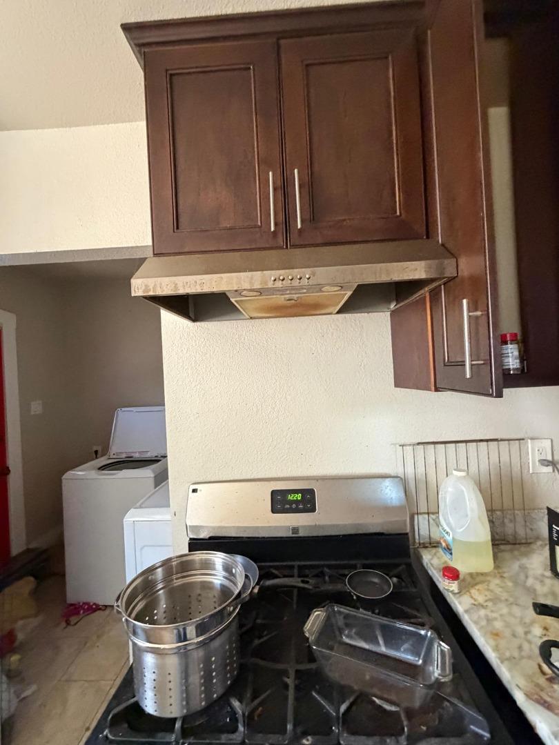 Detail Gallery Image 16 of 29 For 1744 E 22nd St, Oakland,  CA 94606 - 2 Beds | 1 Baths