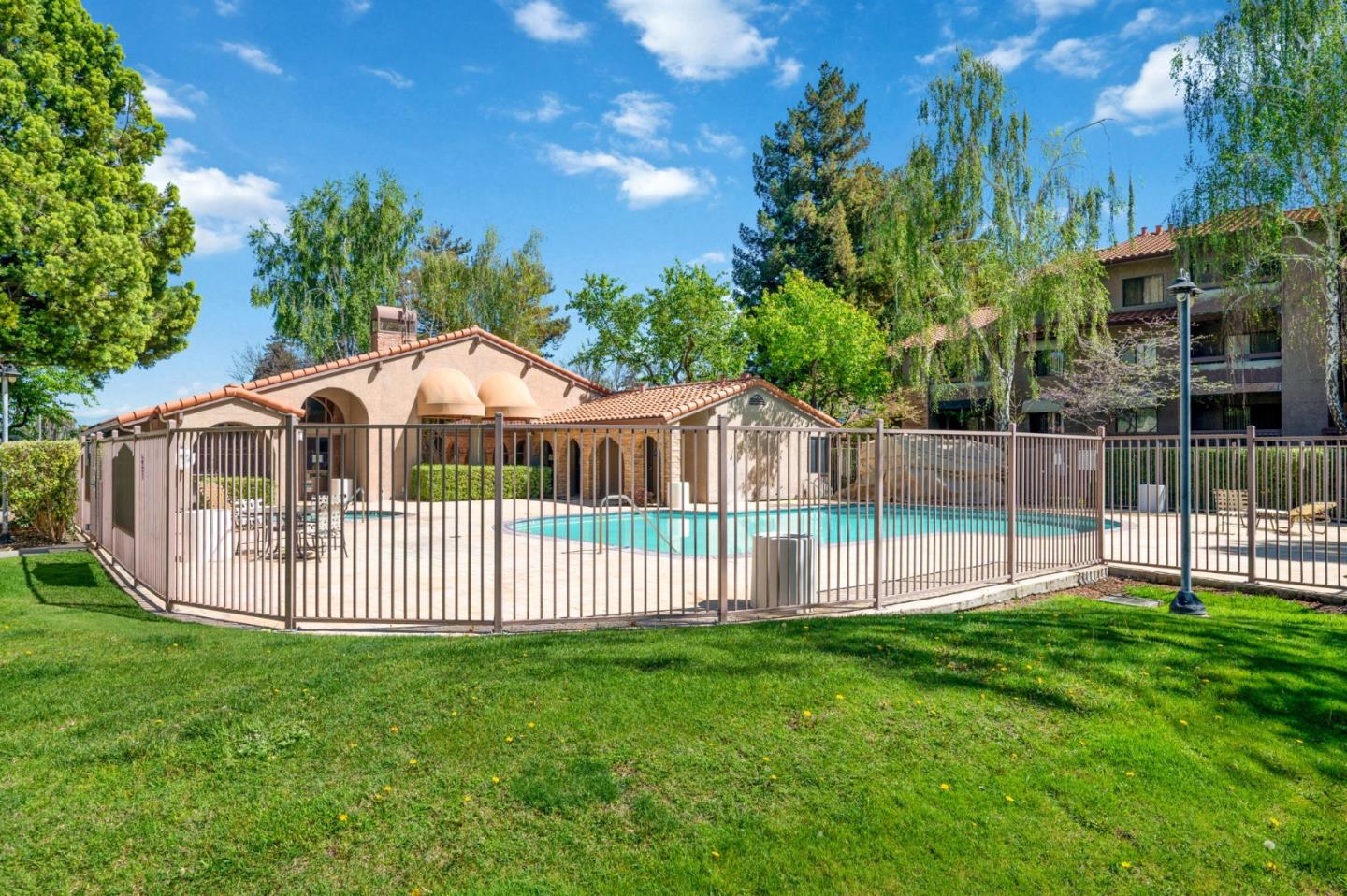 Detail Gallery Image 20 of 28 For 2250 Monroe St #184,  Santa Clara,  CA 95050 - 1 Beds | 1 Baths