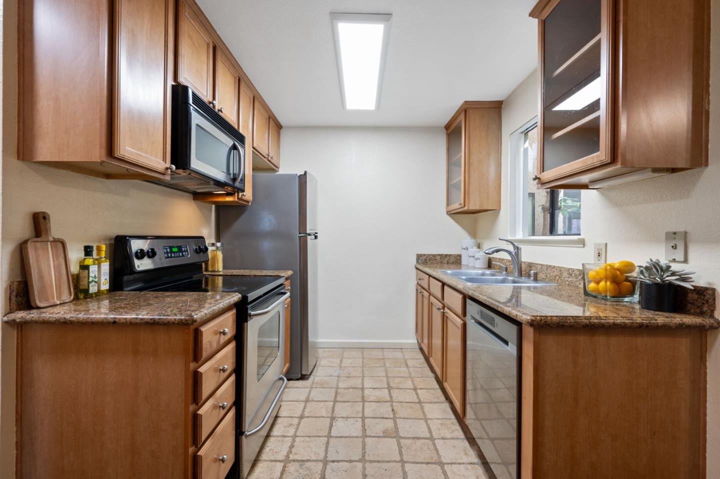 Detail Gallery Image 8 of 28 For 2250 Monroe St #184,  Santa Clara,  CA 95050 - 1 Beds | 1 Baths