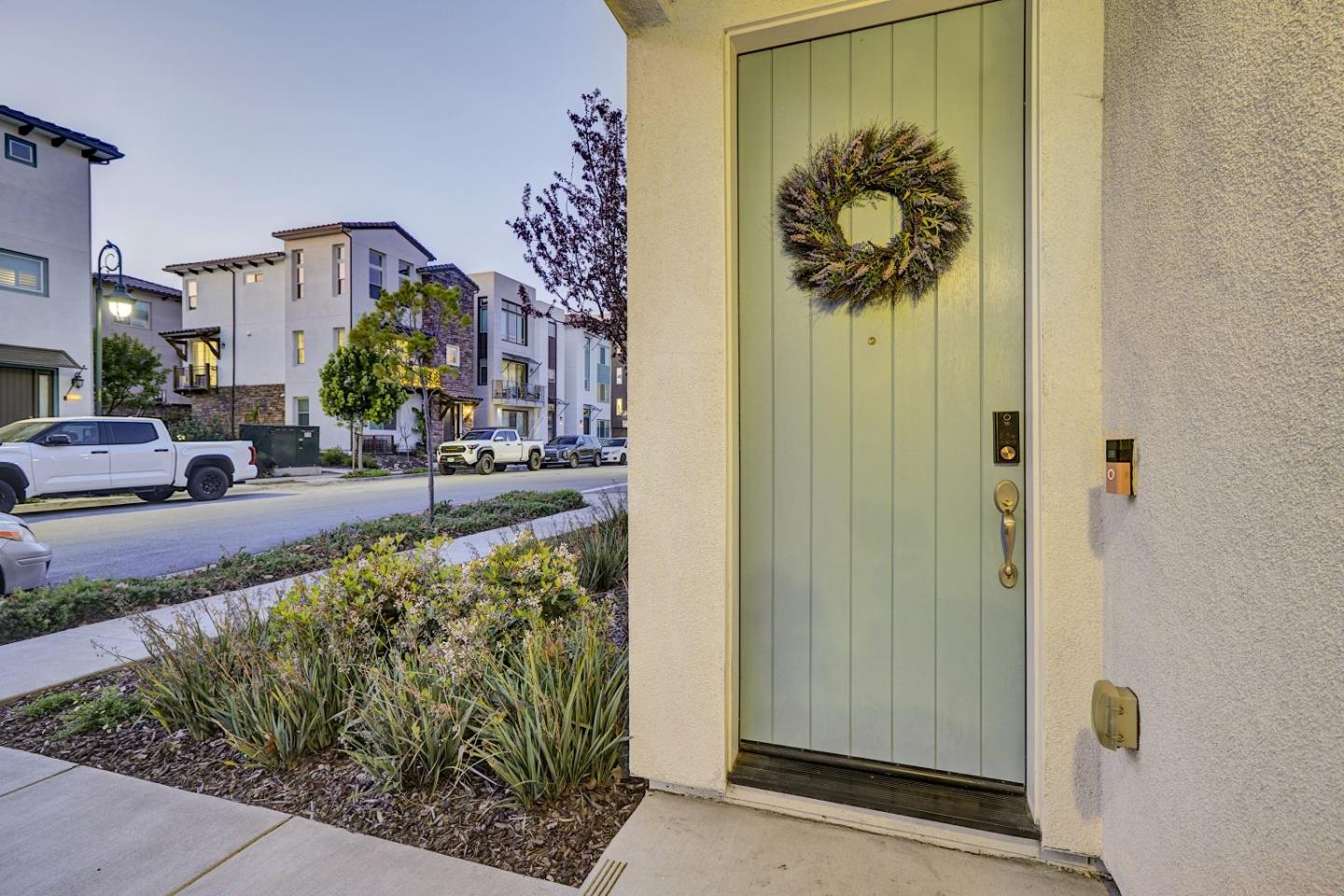 Detail Gallery Image 2 of 40 For 3086 Manuel St #2,  San Jose,  CA 95136 - 2 Beds | 2 Baths