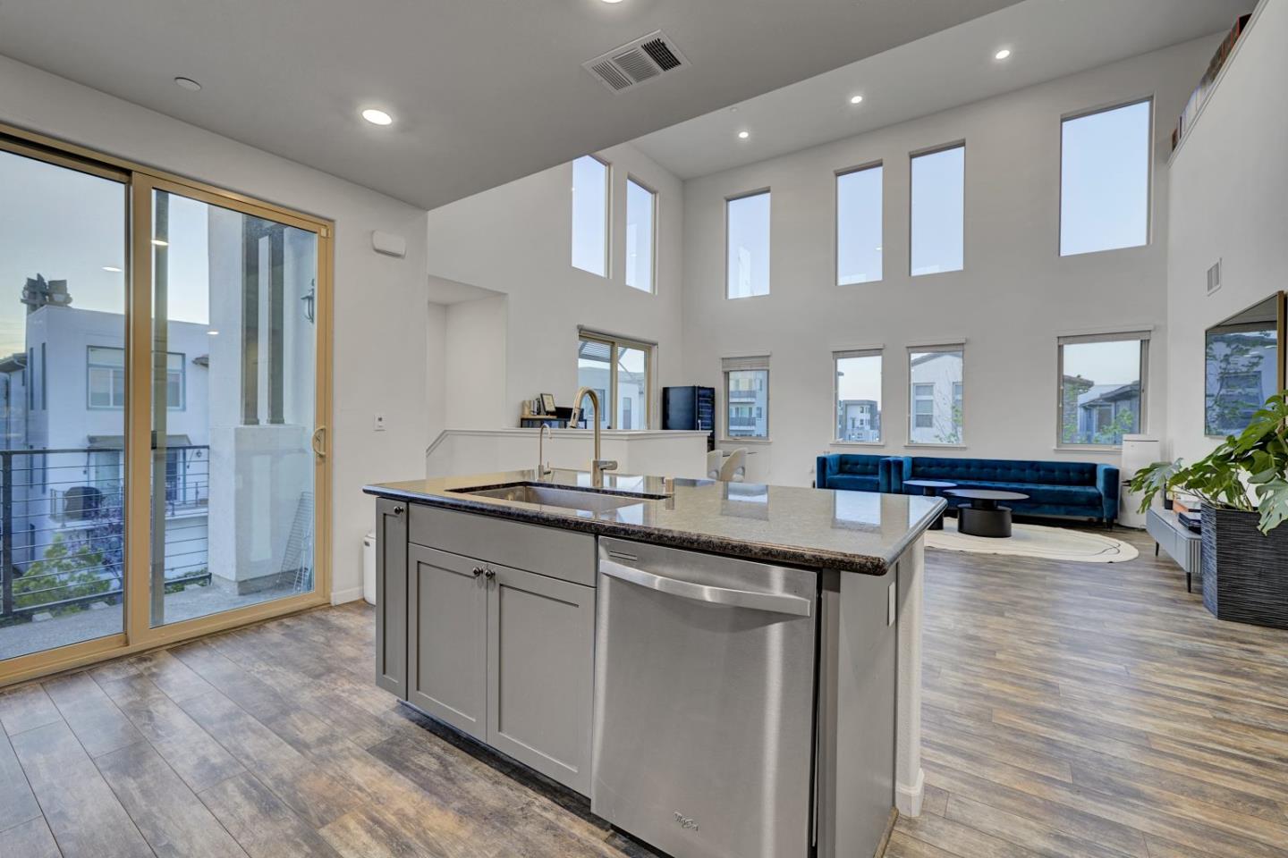 Detail Gallery Image 6 of 40 For 3086 Manuel St #2,  San Jose,  CA 95136 - 2 Beds | 2 Baths