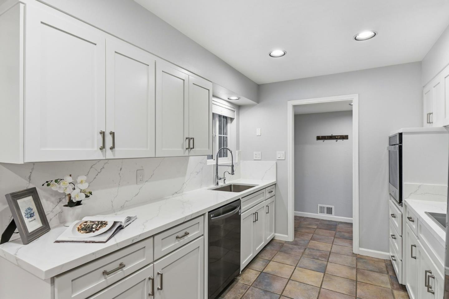 Detail Gallery Image 11 of 51 For 1663 Curtner Ave, San Jose,  CA 95125 - 3 Beds | 2 Baths