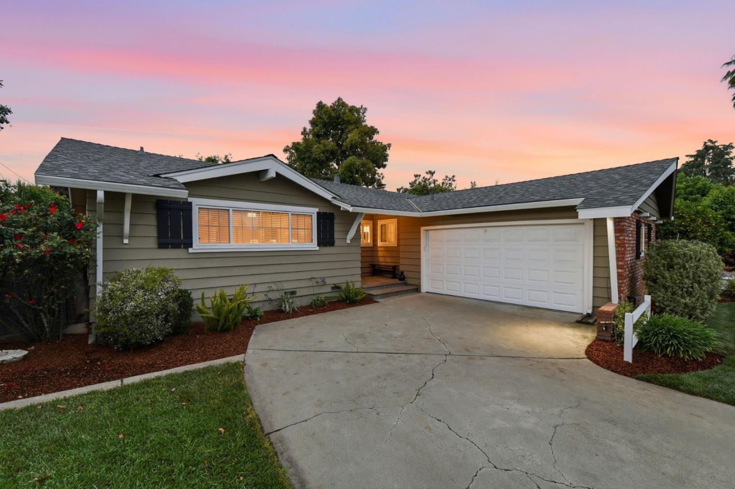 Detail Gallery Image 3 of 51 For 1663 Curtner Ave, San Jose,  CA 95125 - 3 Beds | 2 Baths