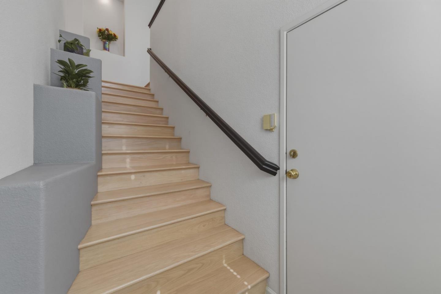 Detail Gallery Image 3 of 50 For 914 Brea Ln, San Jose,  CA 95138 - 2 Beds | 2 Baths