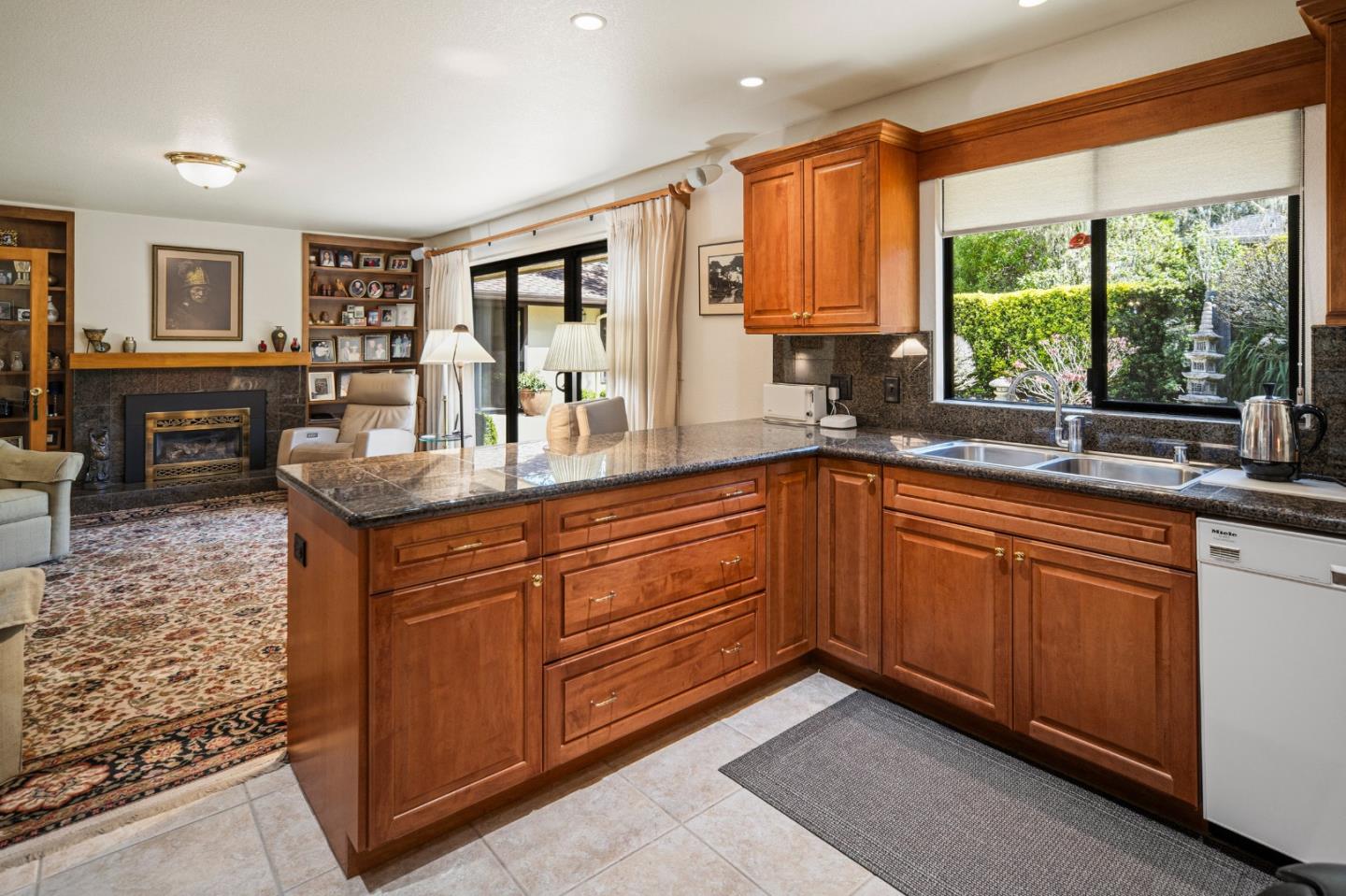 Detail Gallery Image 17 of 46 For 2911 Colton Rd, Pebble Beach,  CA 93953 - 3 Beds | 2/1 Baths