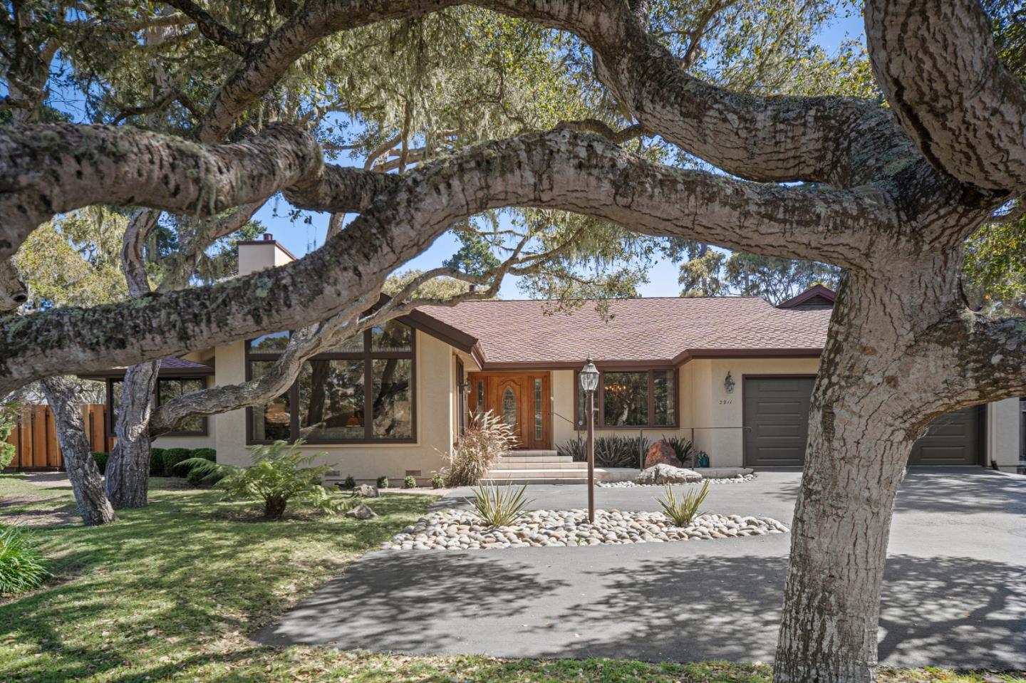 Detail Gallery Image 3 of 46 For 2911 Colton Rd, Pebble Beach,  CA 93953 - 3 Beds | 2/1 Baths