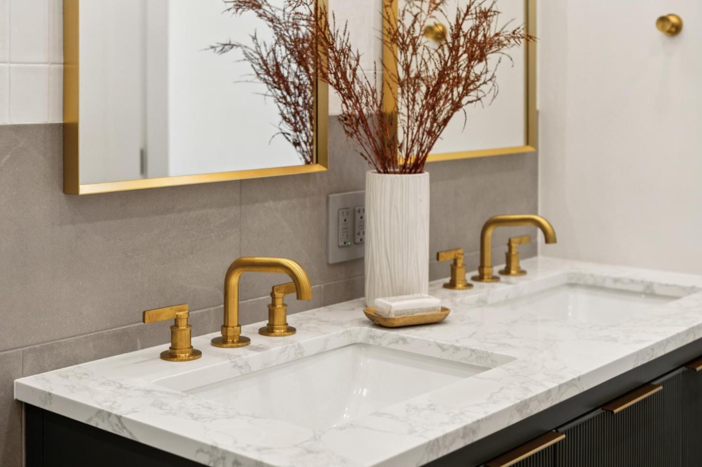 Detail Gallery Image 15 of 38 For 1619 Escobita Ave, Palo Alto,  CA 94306 - 3 Beds | 2/1 Baths