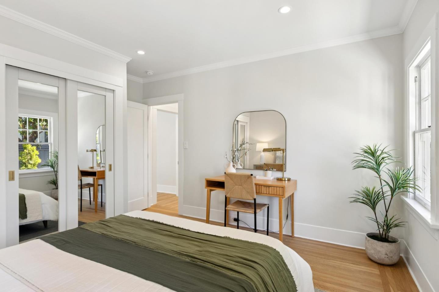 Detail Gallery Image 17 of 38 For 1619 Escobita Ave, Palo Alto,  CA 94306 - 3 Beds | 2/1 Baths