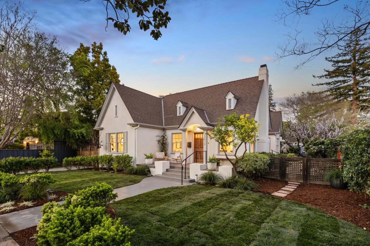 Detail Gallery Image 2 of 38 For 1619 Escobita Ave, Palo Alto,  CA 94306 - 3 Beds | 2/1 Baths