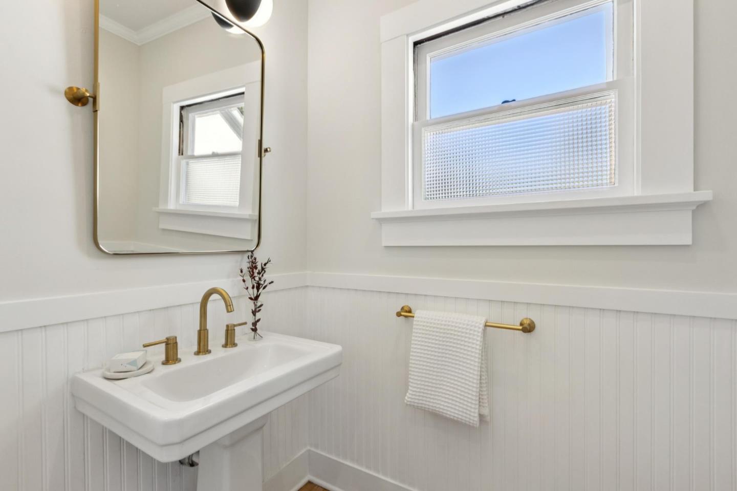 Detail Gallery Image 22 of 38 For 1619 Escobita Ave, Palo Alto,  CA 94306 - 3 Beds | 2/1 Baths