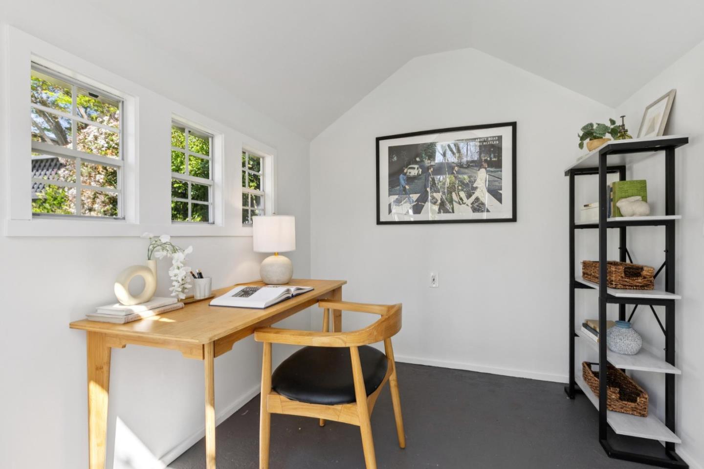 Detail Gallery Image 29 of 38 For 1619 Escobita Ave, Palo Alto,  CA 94306 - 3 Beds | 2/1 Baths