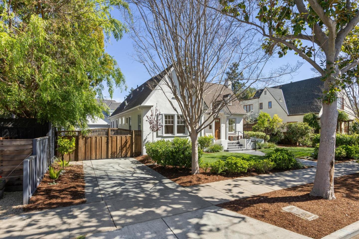 Detail Gallery Image 36 of 38 For 1619 Escobita Ave, Palo Alto,  CA 94306 - 3 Beds | 2/1 Baths